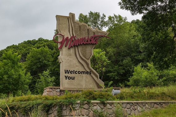 'Minnesota Welcomes You' sign