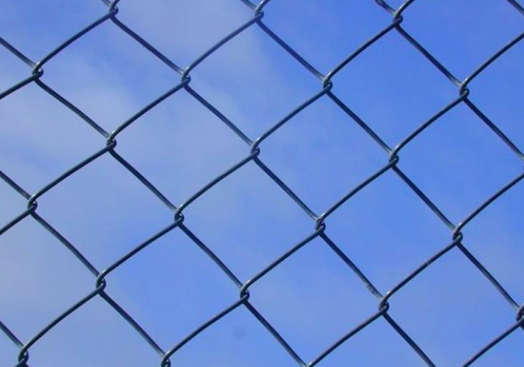 Image of a diamond fence pattern