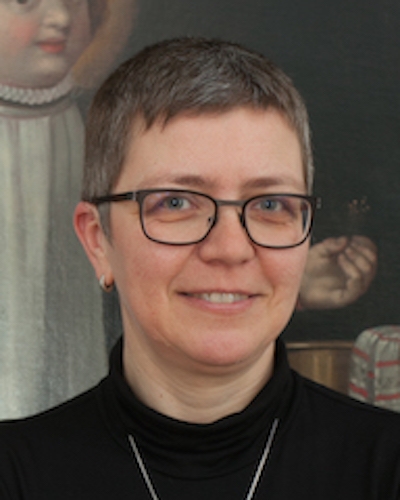 Magda Teter Headshot