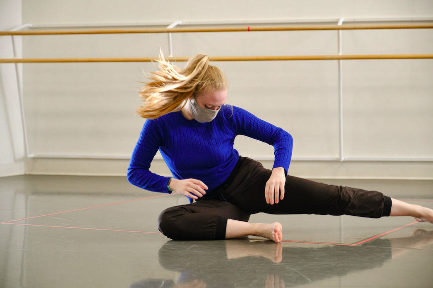 University Dance Theatre rehearsal with Cowles Visiting Artists. Photo by Randy Karels