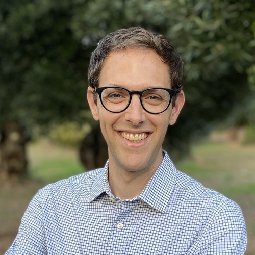 Headshot of Benjamin Toff