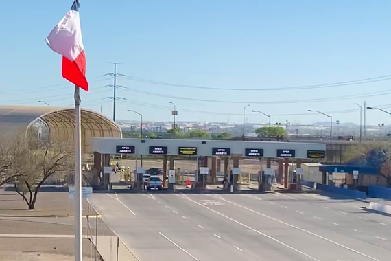 Border crossing between the US and Mexico