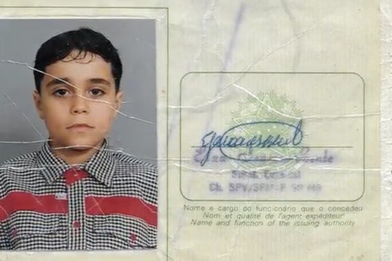 Photo of Thiago's immigration card